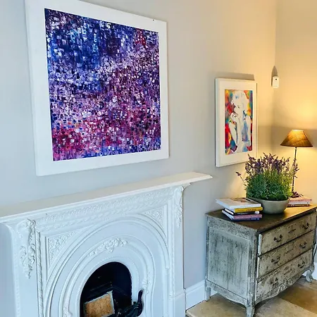 Сasa de vacaciones 3 Bed House In Kildare Sleeps 9 *