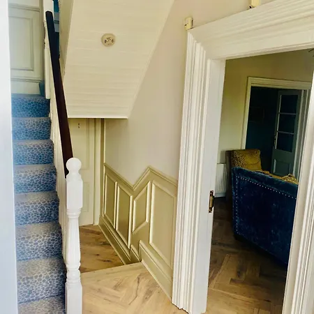 Ferienhaus 3 Bed House In Sleeps 9 With Parking *