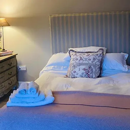 3 Bed House In Kildare Sleeps 9 Сasa de vacaciones *