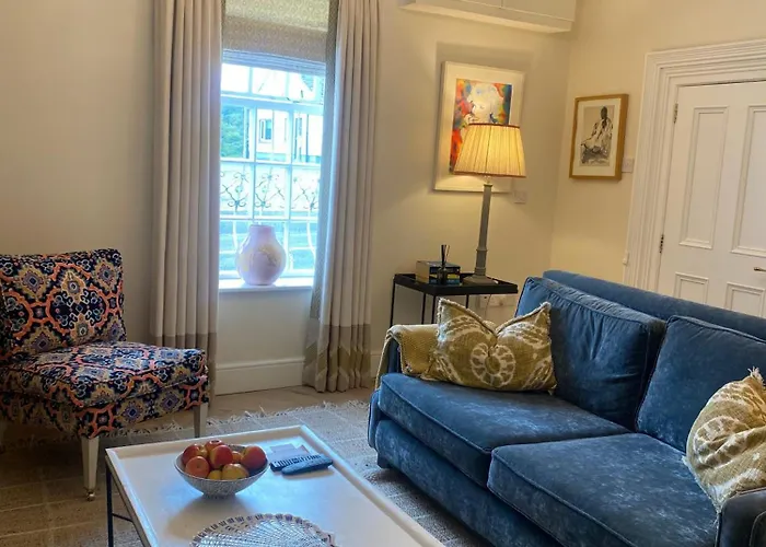 別荘 3 Bed House In Sleeps 9 With Parking