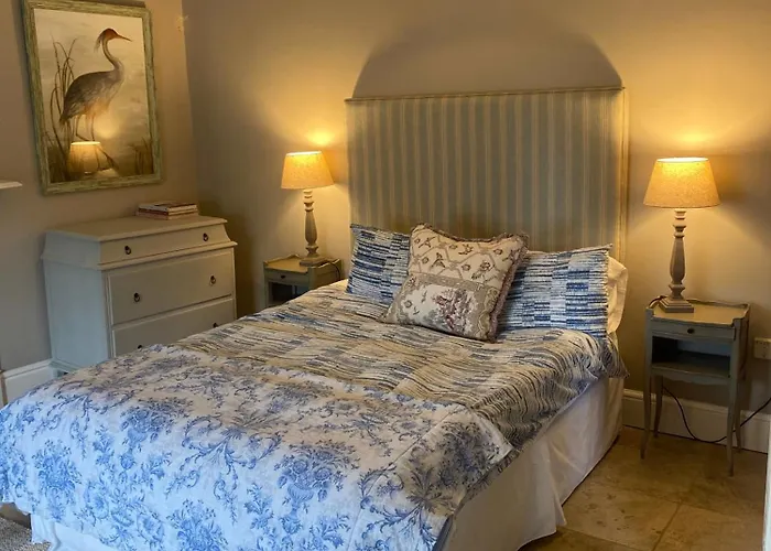 別荘 3 Bed House In Sleeps 9 With Parking *
