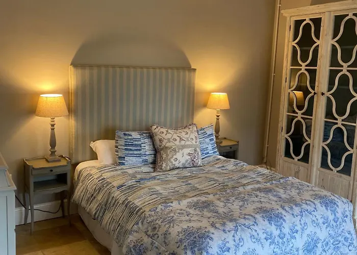 3 Bed House In Sleeps 9 With Parking * キルデア